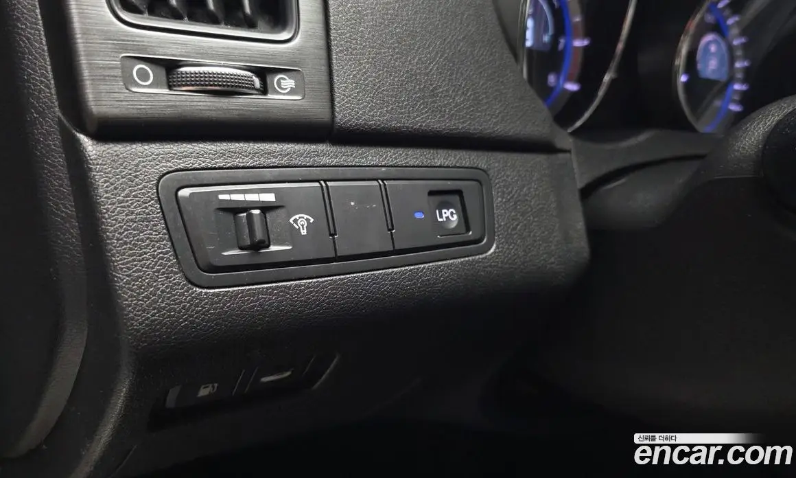 Hyundai Sonata 2010 2.0 автомат (гидро), фото 18 Hyundai Sonata 2010 2.0 автомат (гидро), фото 18