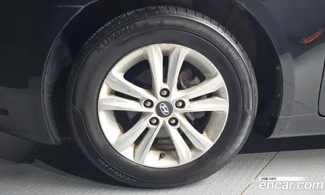 Hyundai Sonata 2010 2.0 автомат (гидро), миниатюра 5 Hyundai Sonata 2010 2.0 автомат (гидро), миниатюра 5