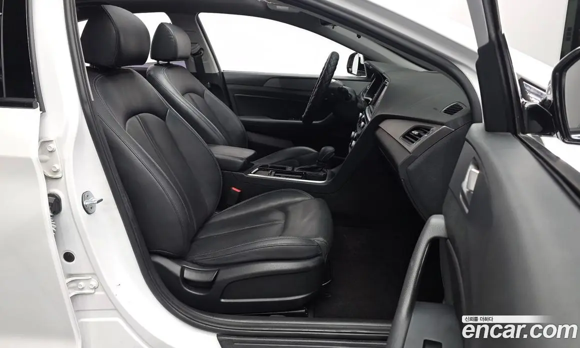 Hyundai Sonata 2018 2.0 автомат (гидро), фото 17 Hyundai Sonata 2018 2.0 автомат (гидро), фото 17