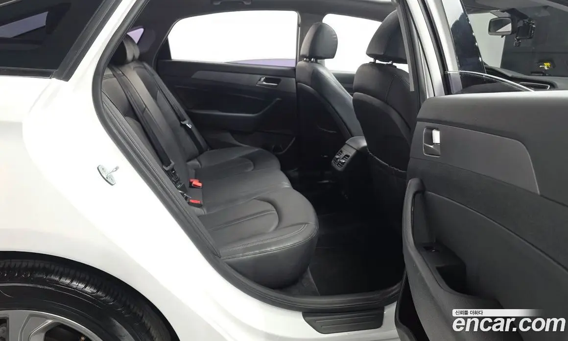 Hyundai Sonata 2018 2.0 автомат (гидро), фото 18 Hyundai Sonata 2018 2.0 автомат (гидро), фото 18