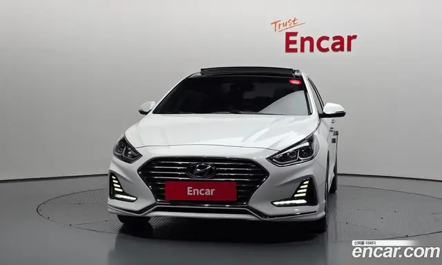 Hyundai Sonata 2018 2.0 автомат (гидро), миниатюра 3 Hyundai Sonata 2018 2.0 автомат (гидро), миниатюра 3