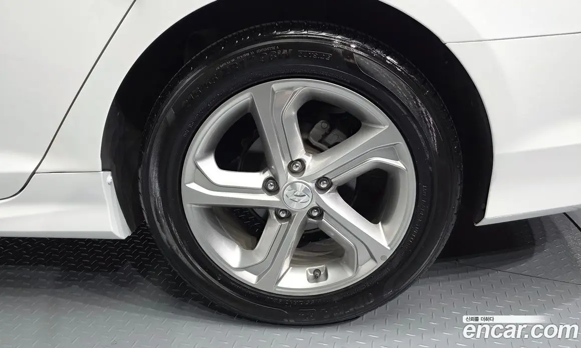 Hyundai Sonata 2018 2.0 автомат (гидро), фото 7 Hyundai Sonata 2018 2.0 автомат (гидро), фото 7