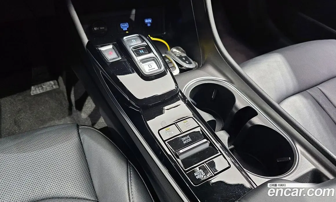Hyundai Sonata 2023 1.6 автомат (гидро), фото 12