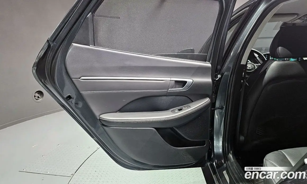 Hyundai Sonata 2023 1.6 автомат (гидро), фото 15