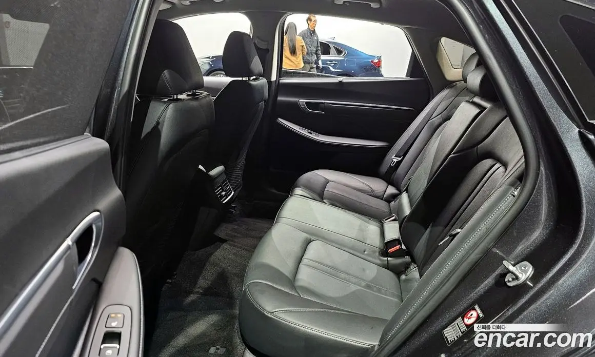 Hyundai Sonata 2023 1.6 автомат (гидро), фото 17