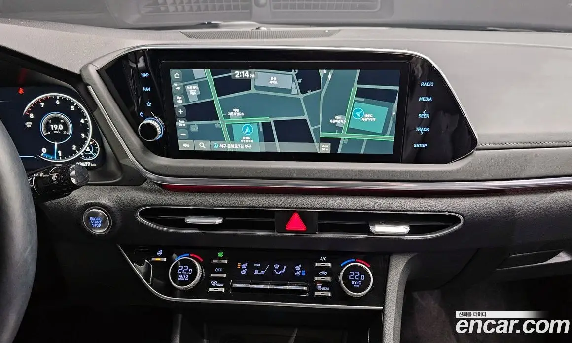 Hyundai Sonata 2023 1.6 автомат (гидро), фото 18