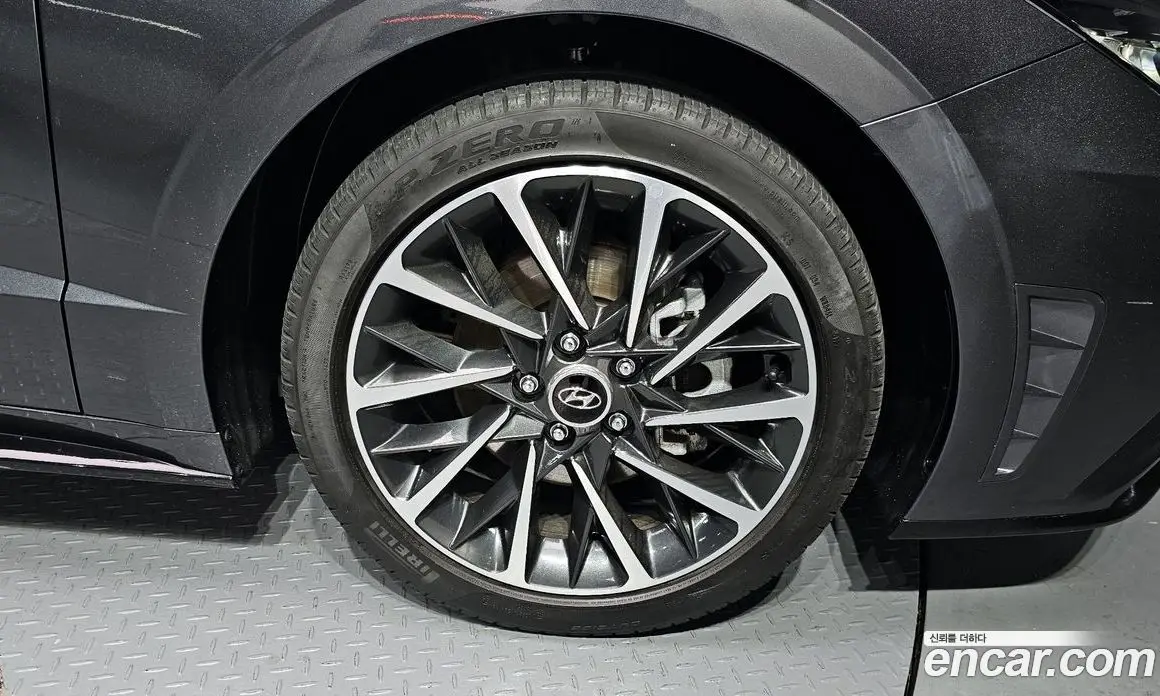 Hyundai Sonata 2023 1.6 автомат (гидро), фото 7