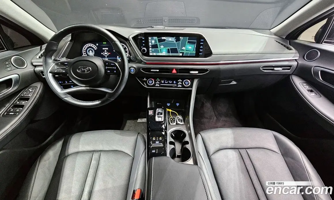 Hyundai Sonata 2023 1.6 автомат (гидро), фото 10