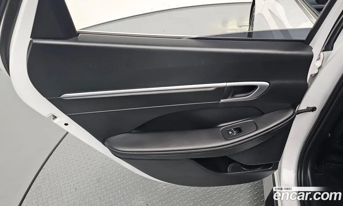 Hyundai Sonata 2024 2.0 автомат (гидро), фото 14