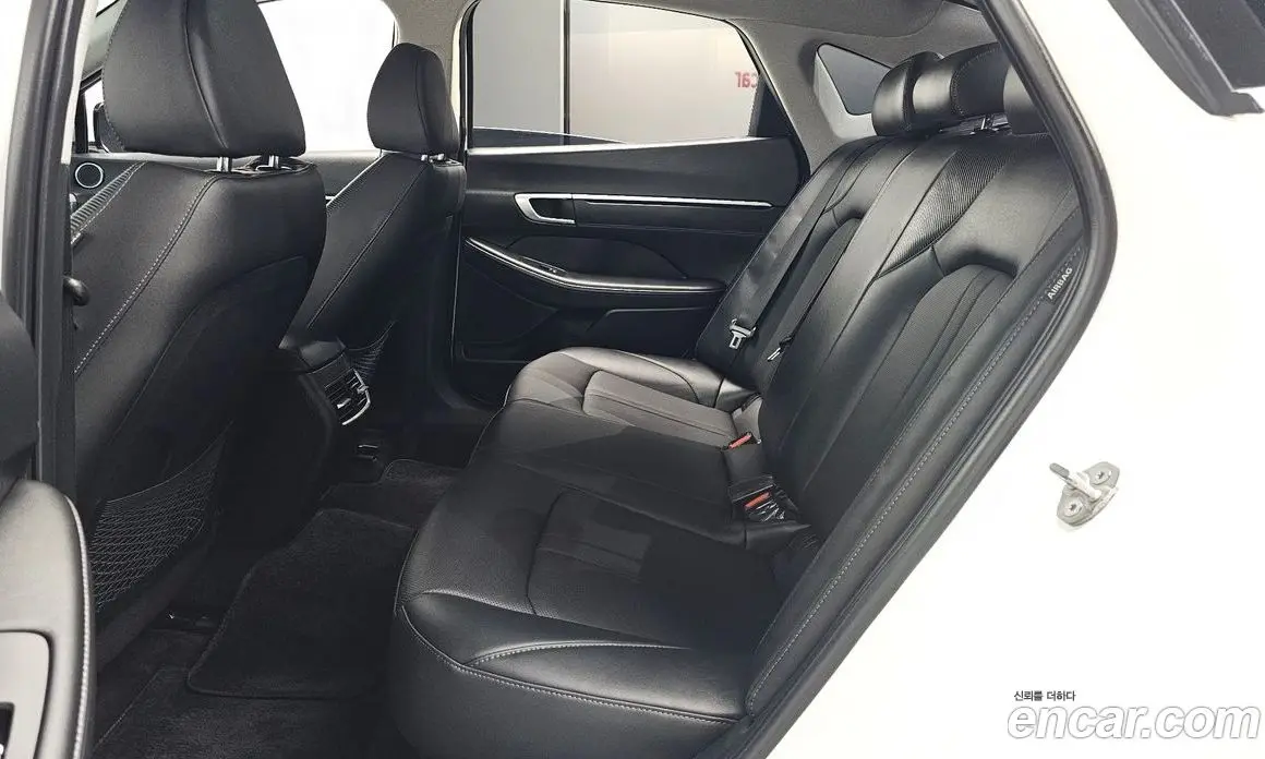 Hyundai Sonata 2024 2.0 автомат (гидро), фото 17