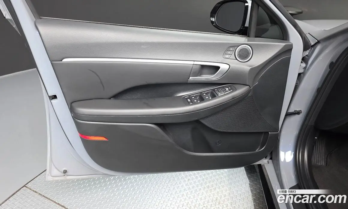 Hyundai Sonata 2024 2.0 автомат (гидро), фото 14