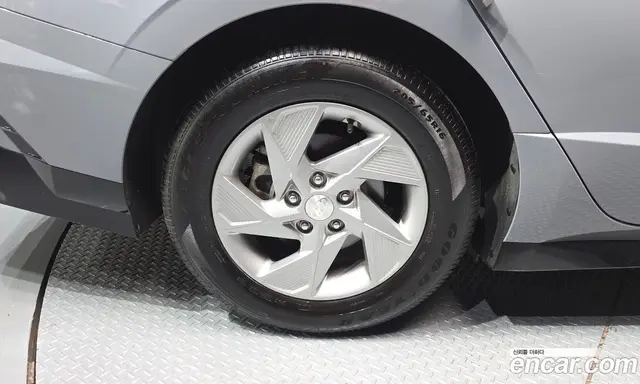 Hyundai Sonata 2024 2.0 автомат (гидро), миниатюра 7