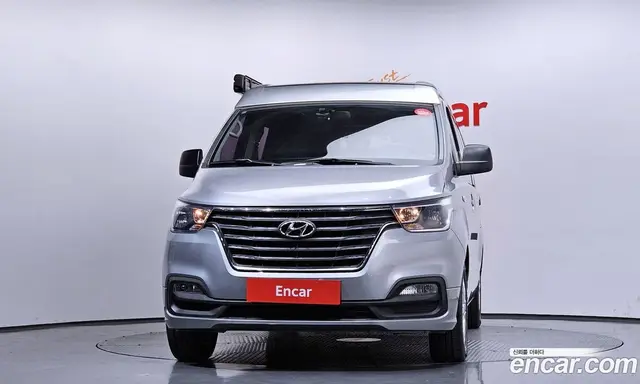 Hyundai Starex 2018 2.5 автомат (гидро), миниатюра 3
