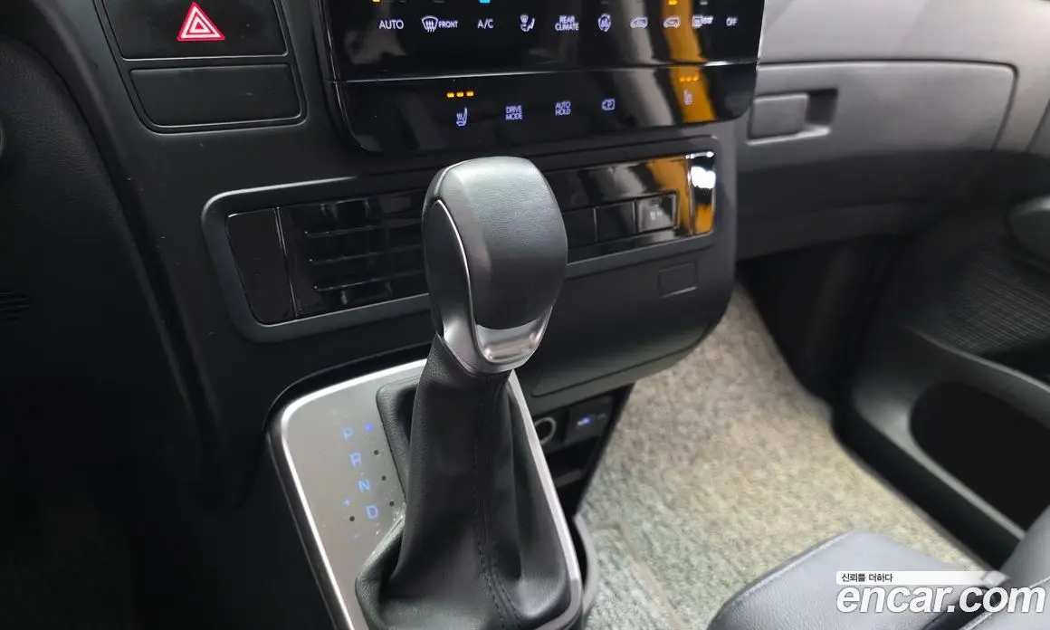 Hyundai Staria 2024 3.5 автомат (гидро), фото 12 Hyundai Staria 2024 3.5 автомат (гидро), фото 12