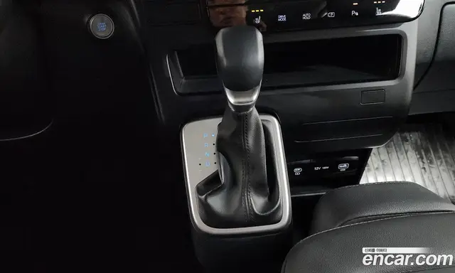 Hyundai Staria 2024 1.6 автомат (гидро), миниатюра 12