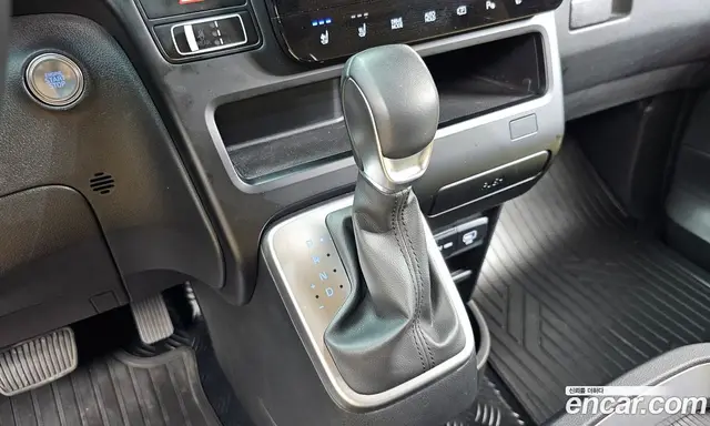 Hyundai Staria 2024 3.5 автомат (гидро), миниатюра 12