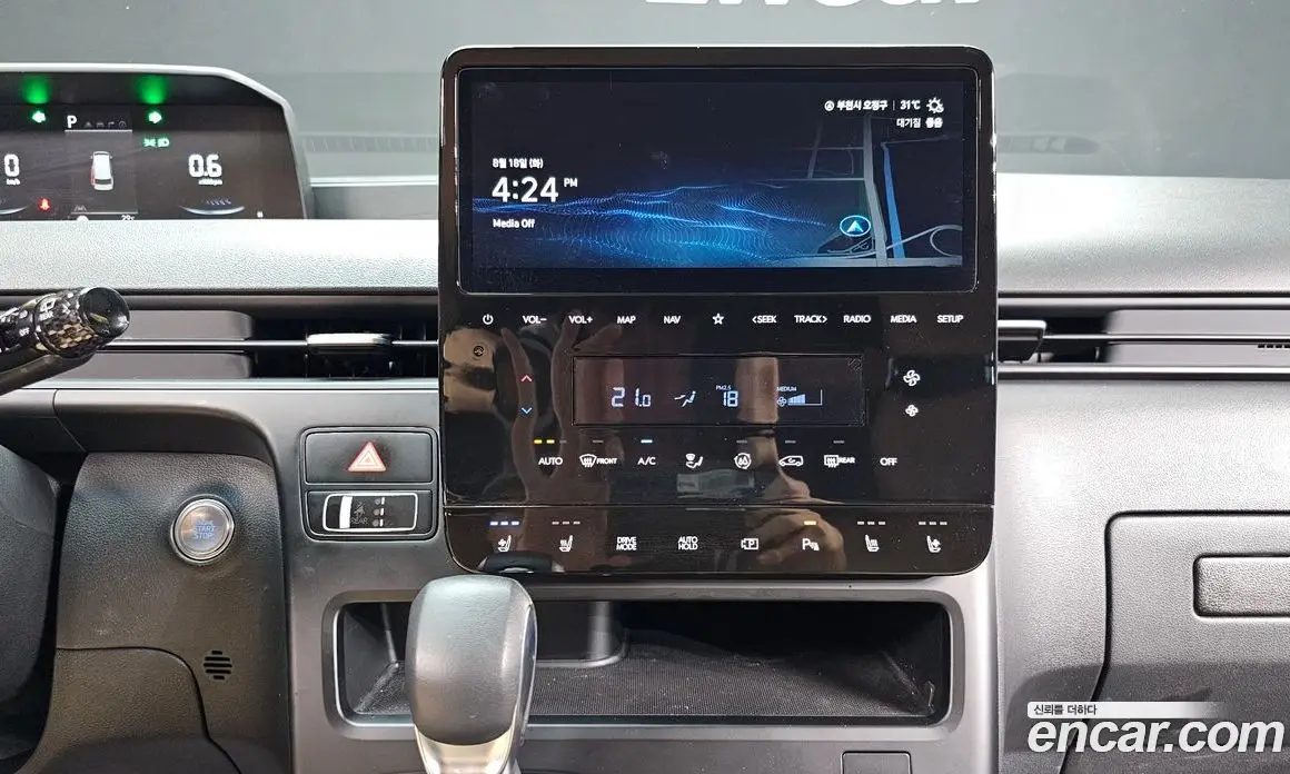 Hyundai Staria 2024 3.5 автомат (гидро), фото 20 Hyundai Staria 2024 3.5 автомат (гидро), фото 20