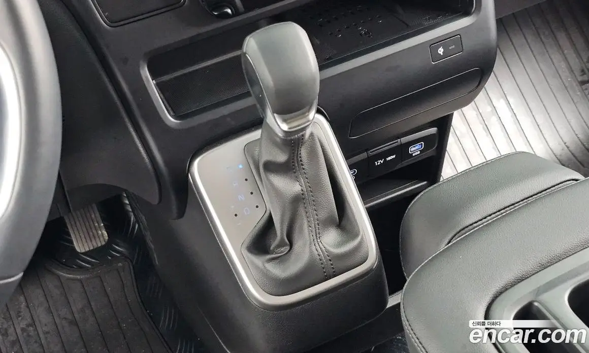 Hyundai Staria 2025 3.5 автомат (гидро), фото 12 Hyundai Staria 2025 3.5 автомат (гидро), фото 12