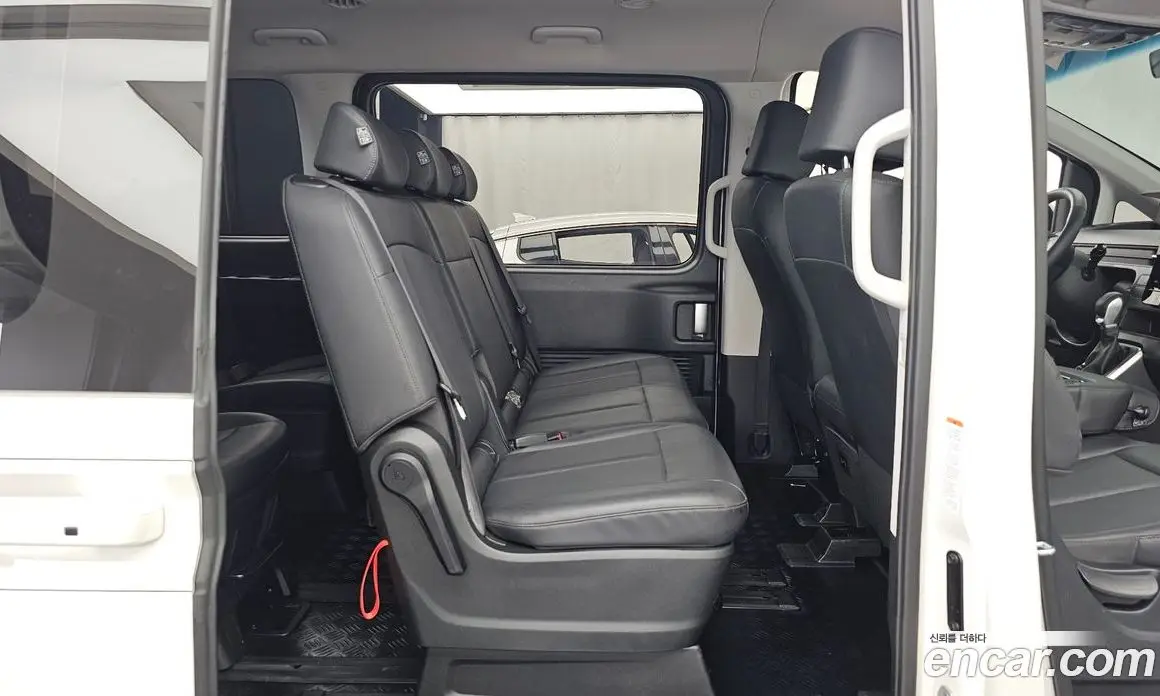 Hyundai Staria 2025 3.5 автомат (гидро), фото 18 Hyundai Staria 2025 3.5 автомат (гидро), фото 18