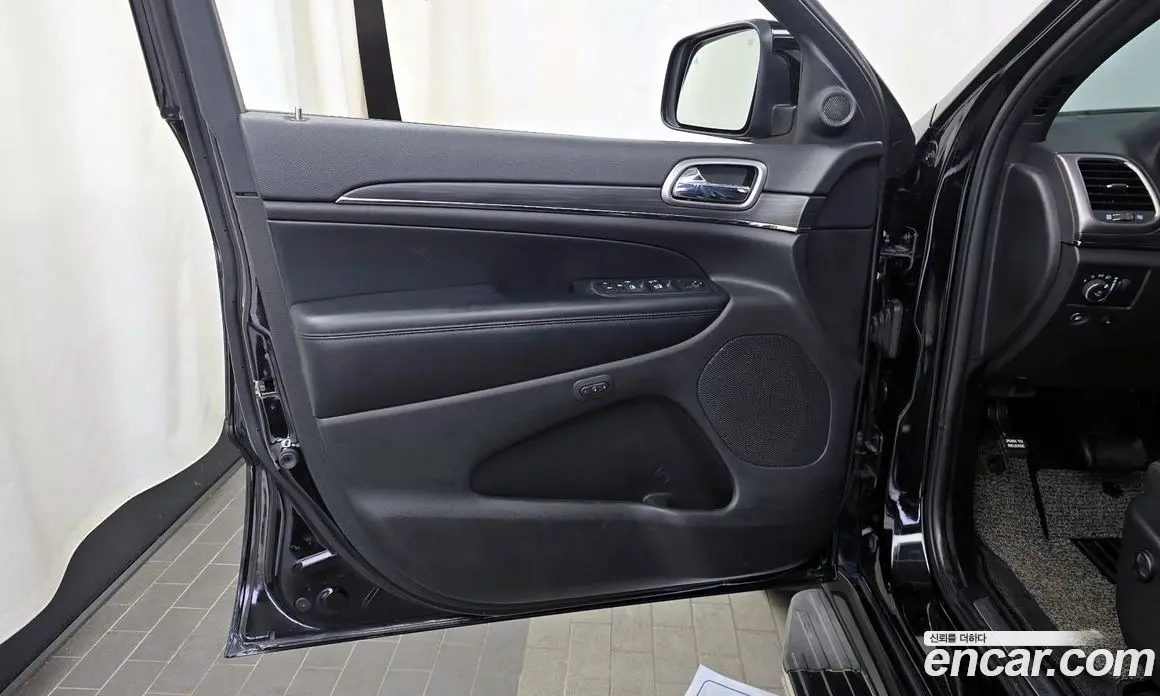 Jeep Cherokee 2019 3.6 автомат (гидро), фото 14
