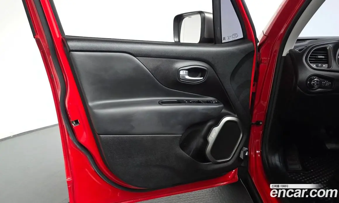 Jeep Renegade 2019 2.4 автомат (гидро), фото 13 Jeep Renegade 2019 2.4 автомат (гидро), фото 13