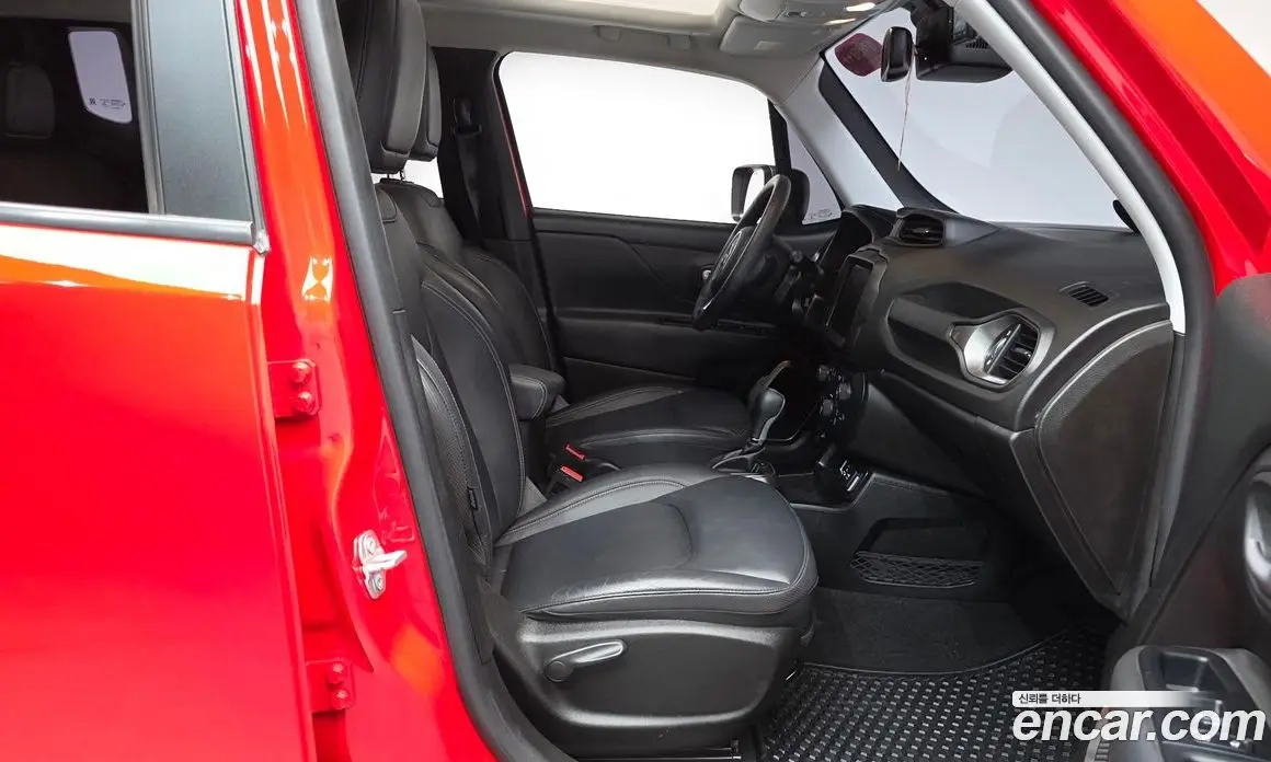 Jeep Renegade 2019 2.4 автомат (гидро), фото 15 Jeep Renegade 2019 2.4 автомат (гидро), фото 15