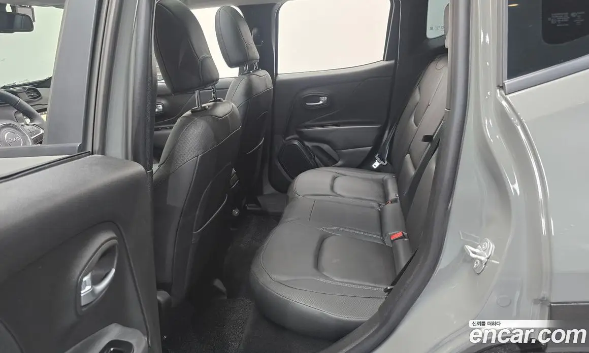 Jeep Renegade 2022 1.3 автомат (гидро), фото 18