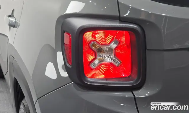 Jeep Renegade 2022 1.3 автомат (гидро), миниатюра 9