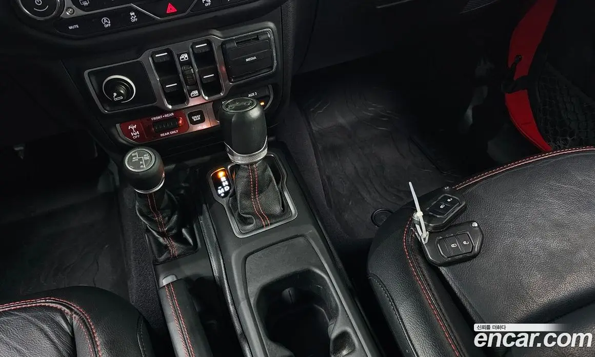 Jeep Wrangler 2019 2.0 автомат (гидро), фото 12
