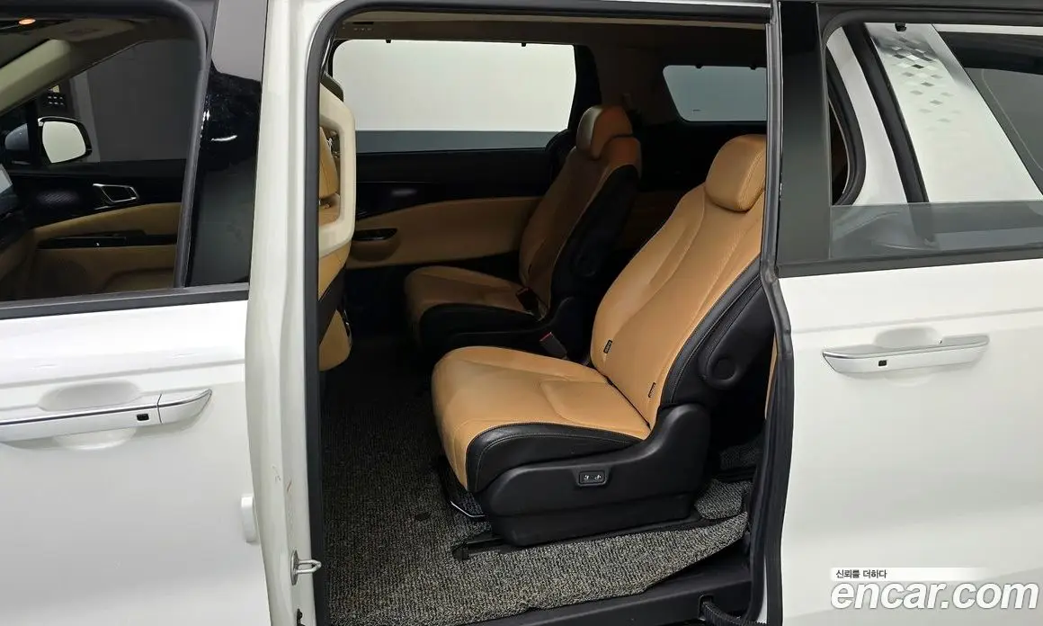 Kia Carnival 2020 2.2 автомат (гидро), фото 16