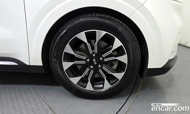 Kia Carnival 2020 2.2 автомат (гидро), миниатюра 7