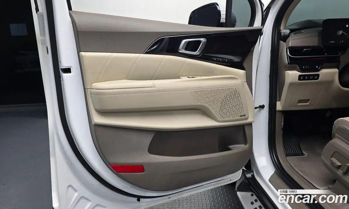 Kia Carnival 2024 3.5 автомат (гидро), фото 14 Kia Carnival 2024 3.5 автомат (гидро), фото 14