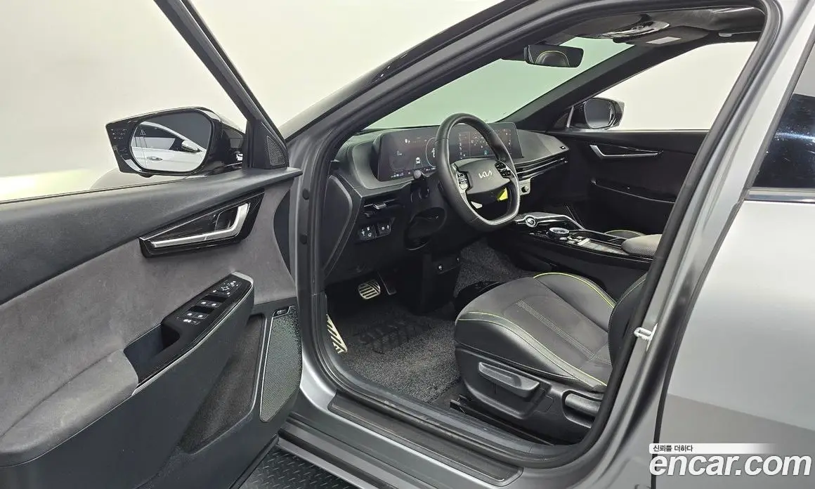Kia EV6 2023 0.1 автомат (гидро), фото 13 Kia EV6 2023 0.1 автомат (гидро), фото 13