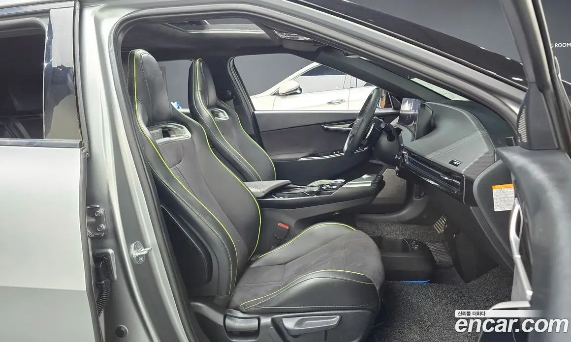Kia EV6 2023 0.1 автомат (гидро), фото 16 Kia EV6 2023 0.1 автомат (гидро), фото 16