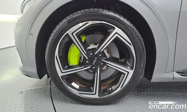 Kia EV6 2023 0.1 автомат (гидро), миниатюра 5 Kia EV6 2023 0.1 автомат (гидро), миниатюра 5