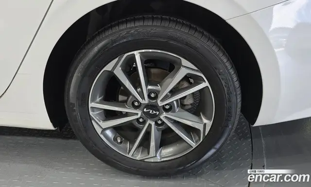 Kia K3 2023 1.6 автомат (гидро), миниатюра 7