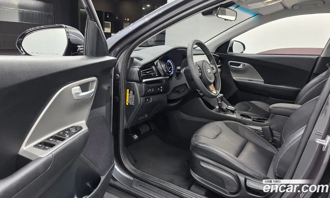 Kia Niro 2020 1.6 автомат (гидро), фото 12 Kia Niro 2020 1.6 автомат (гидро), фото 12