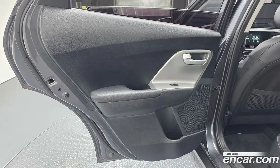 Kia Niro 2020 1.6 автомат (гидро), фото 14 Kia Niro 2020 1.6 автомат (гидро), фото 14