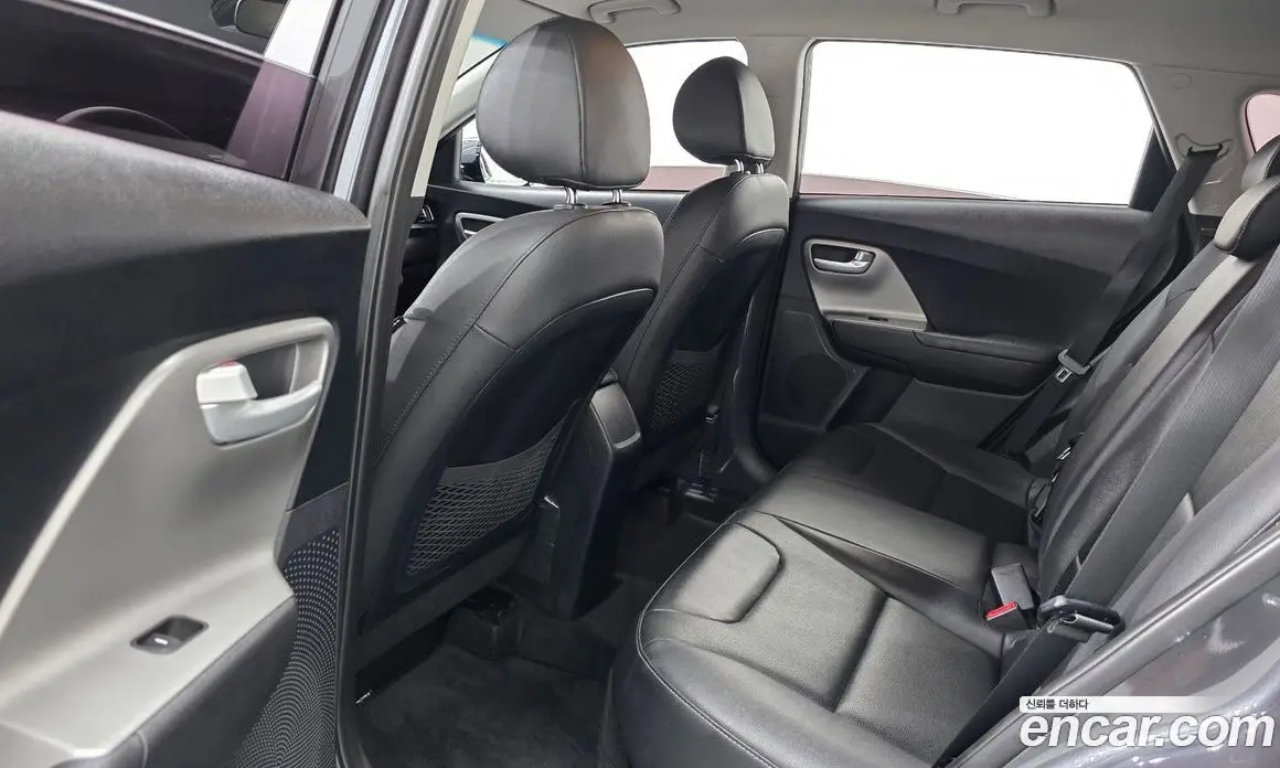 Kia Niro 2020 1.6 автомат (гидро), фото 17 Kia Niro 2020 1.6 автомат (гидро), фото 17