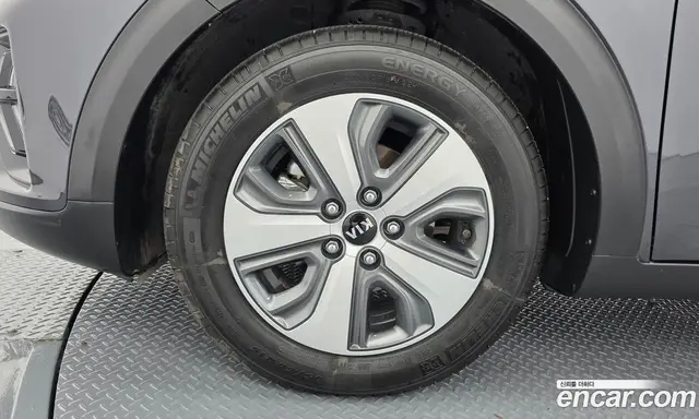 Kia Niro 2020 1.6 автомат (гидро), миниатюра 4 Kia Niro 2020 1.6 автомат (гидро), миниатюра 4