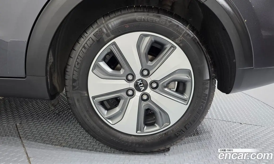 Kia Niro 2020 1.6 автомат (гидро), фото 6 Kia Niro 2020 1.6 автомат (гидро), фото 6