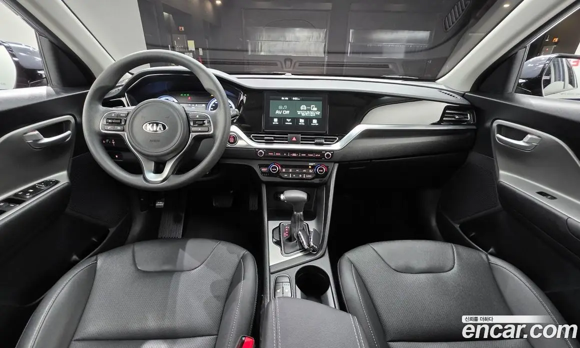 Kia Niro 2020 1.6 автомат (гидро), фото 9 Kia Niro 2020 1.6 автомат (гидро), фото 9