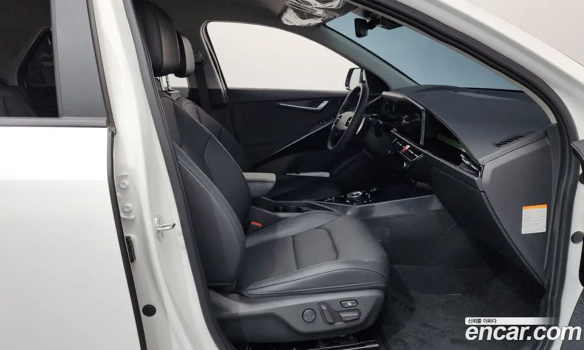 Kia Niro 2023 0.2 автомат (гидро), фото 15