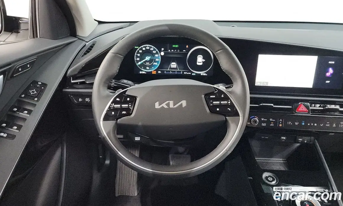 Kia Niro 2023 0.2 автомат (гидро), фото 18