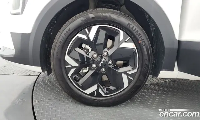 Kia Niro 2023 0.2 автомат (гидро), миниатюра 4
