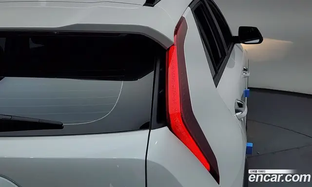 Kia Niro 2023 0.2 автомат (гидро), миниатюра 8