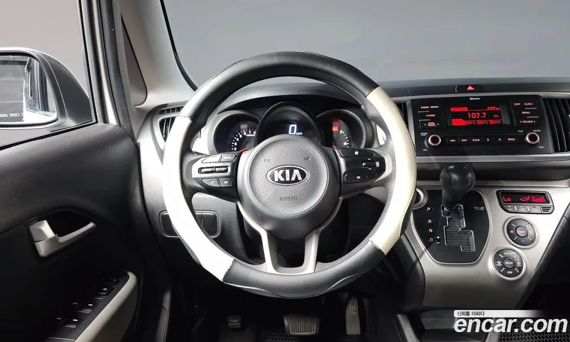 Kia Ray 2021 1.0 автомат (гидро), фото 18