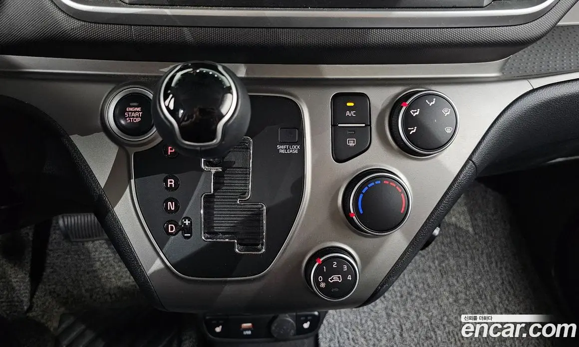 Kia Ray 2022 1.0 автомат (гидро), фото 11