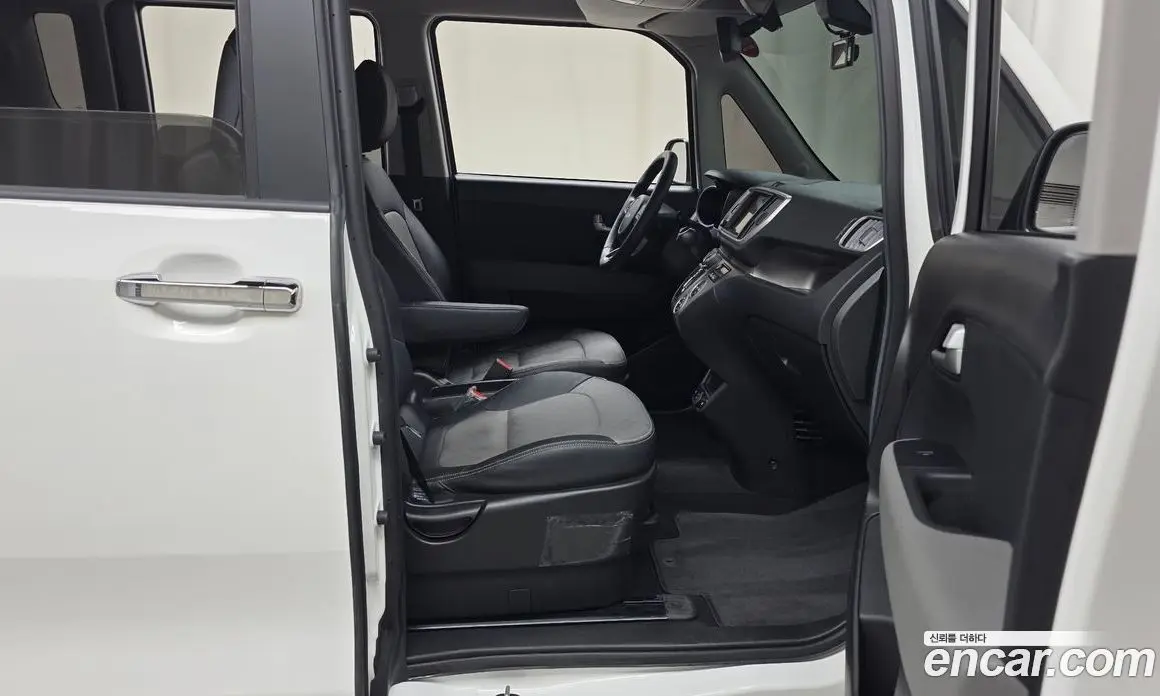 Kia Ray 2022 1.0 автомат (гидро), фото 17