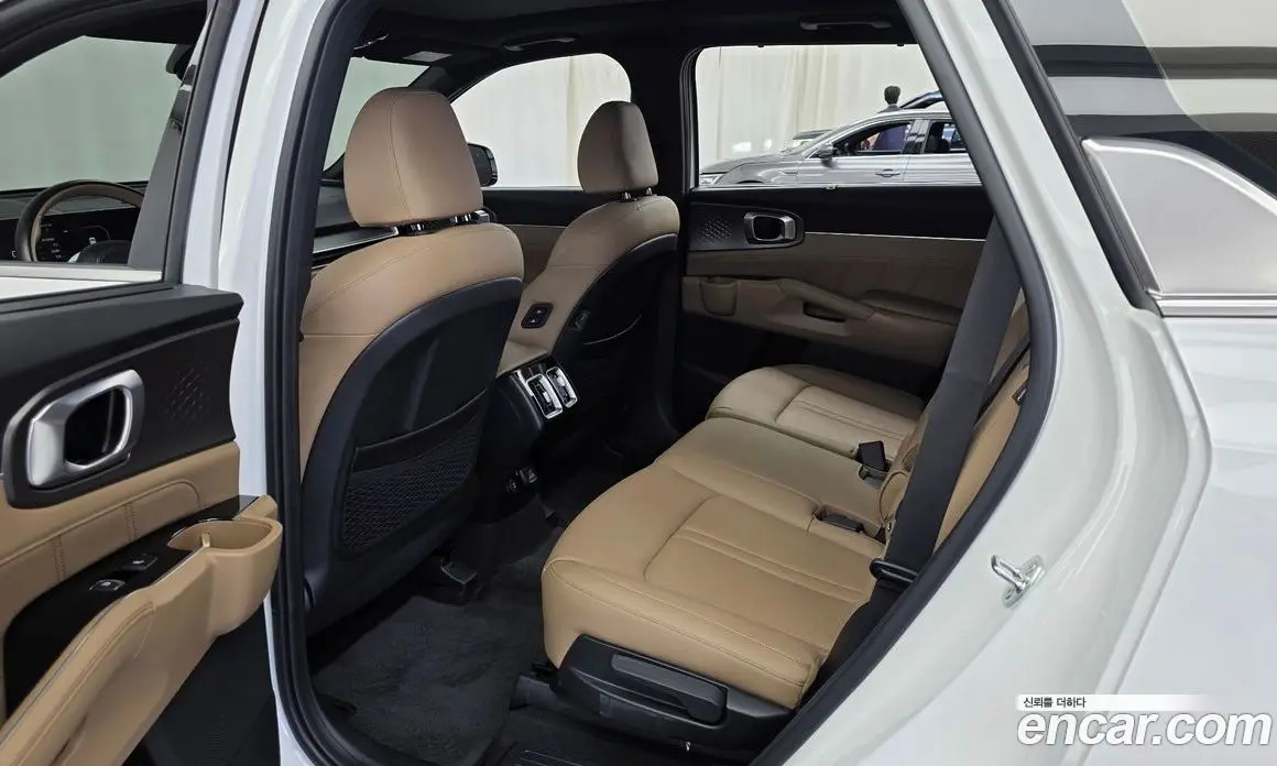 Kia Sorento 2023 2.5 автомат (гидро), фото 16 Kia Sorento 2023 2.5 автомат (гидро), фото 16